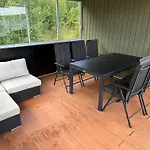 Moderne Og Familievennlig Bolig, Naer Populaer Ved Mjosa