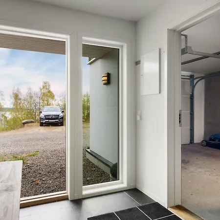 Σπίτι διακοπών En Perle Pa Gjovik, Naer Populaer Ved Mjosa *