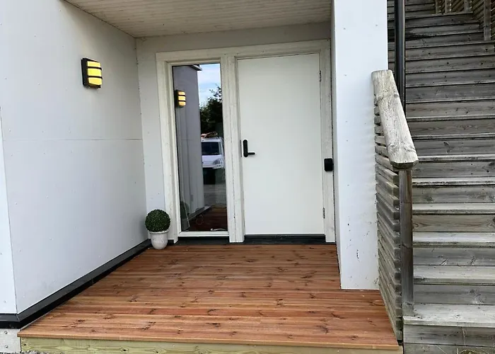 Moderne Og Familievennlig Bolig, Naer Populaer Ved Mjosa Йёвик