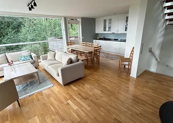 Moderne Og Familievennlig Bolig, Naer Populaer Ved Mjosa *
