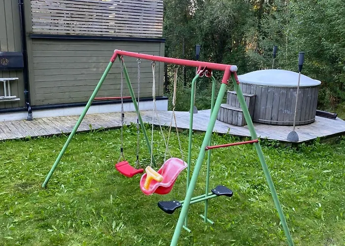 Moderne Og Familievennlig Bolig, Naer Populaer Ved Mjosa *
